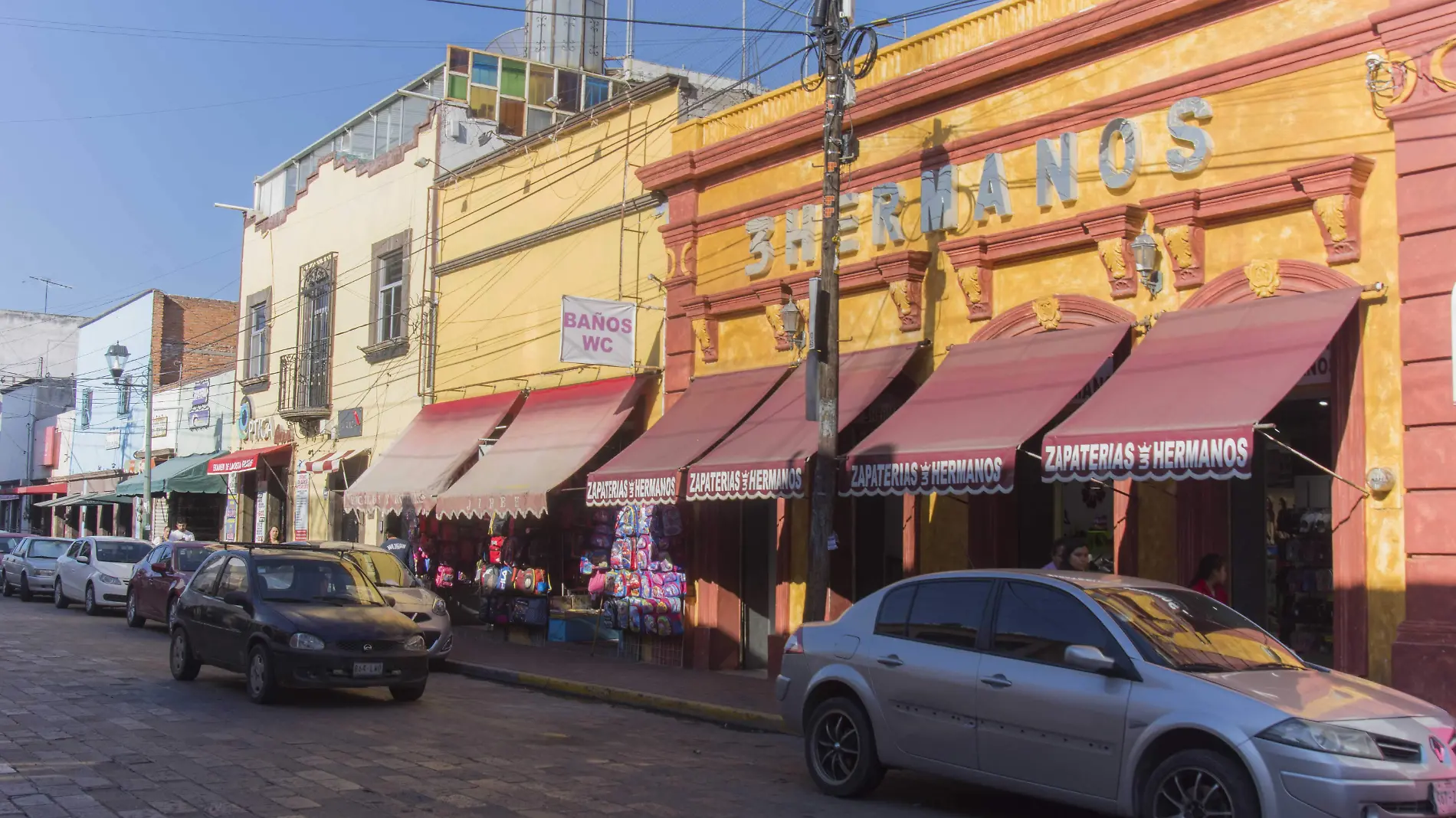 Diversos daños en cantera y paredes se han detectado en el Centro Histórico.  Foto César Ortiz.